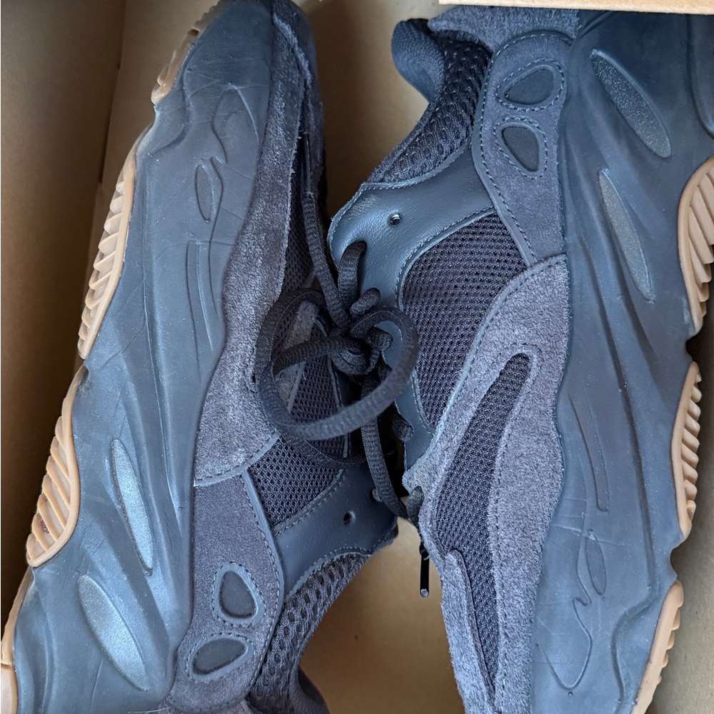 Yeezy Boost 700s Black Sneakers. Yeezy Adidas